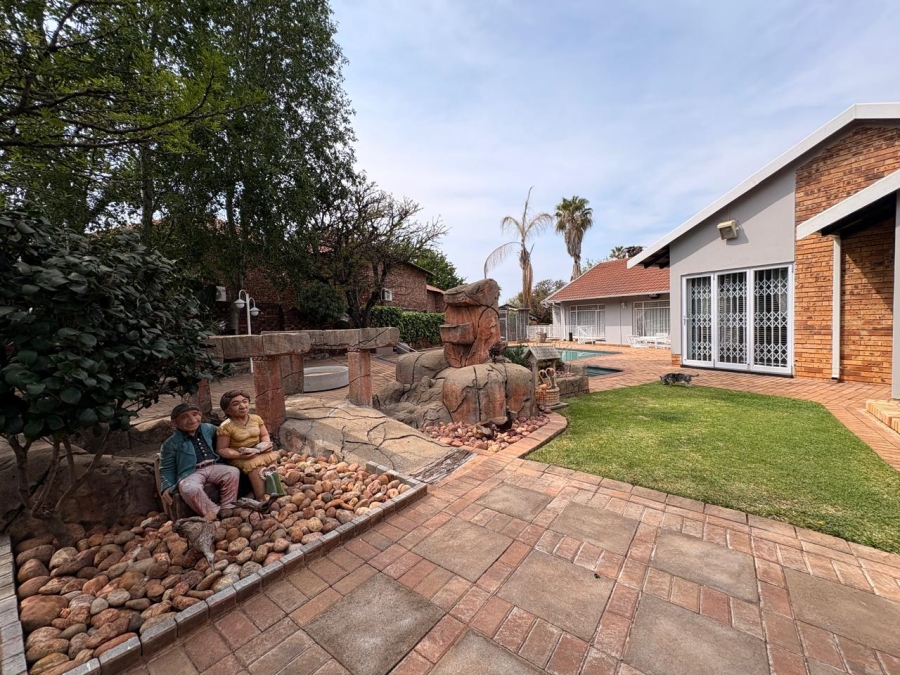 3 Bedroom Property for Sale in Wilkoppies North West